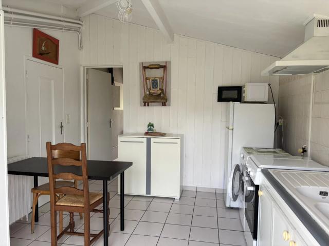 Appartement MEUBLE de type 2 de 32 m² env. avec Terrasse Centr