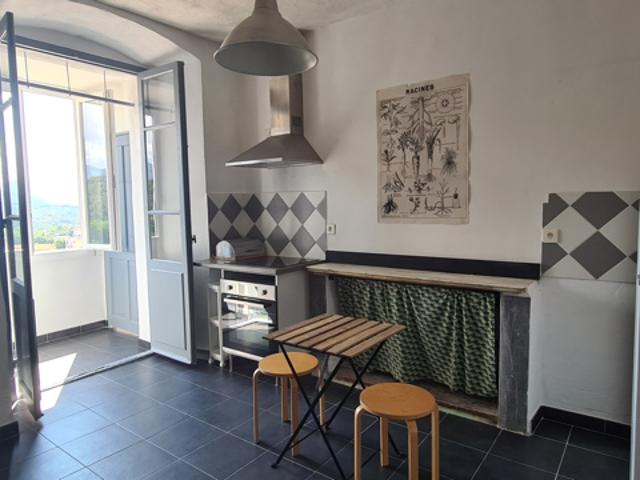 Appartement meublé de type F3 à Corte