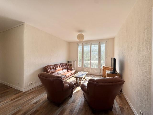 APPARTEMENT MEUBLÉ F5 CENTRE VILLE