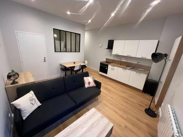 APPARTEMENT meublé HYPERCENTRE A LOUER T1 BIS