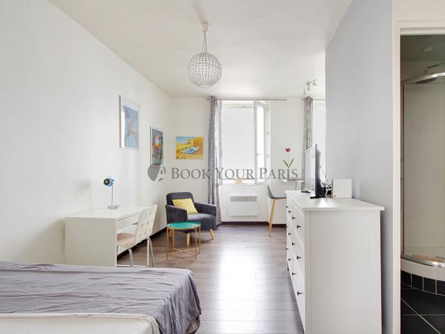 appartement meublé studio, 23m² paris 3ème 1295€ cc