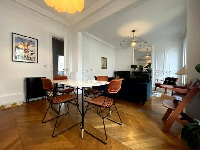 Appartement meublé Paris 2/3 pièces 62.31 m2