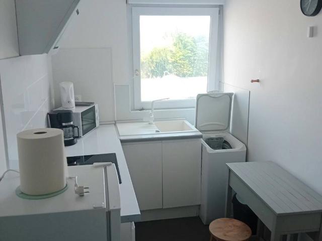 APPARTEMENT MEUBLÉ RDC 60 M2