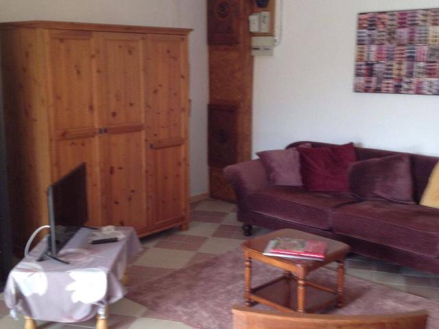 Appartement meublé rez de chaussée château bio tout frais compris