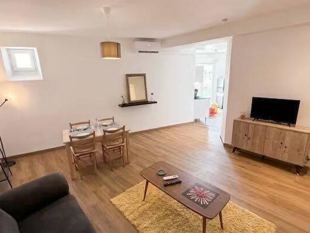 Appartement meublé rénové – 2 chambres – Clim