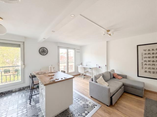 APPARTEMENT MEUBLÉ T2 44.05m2 PART DIEU