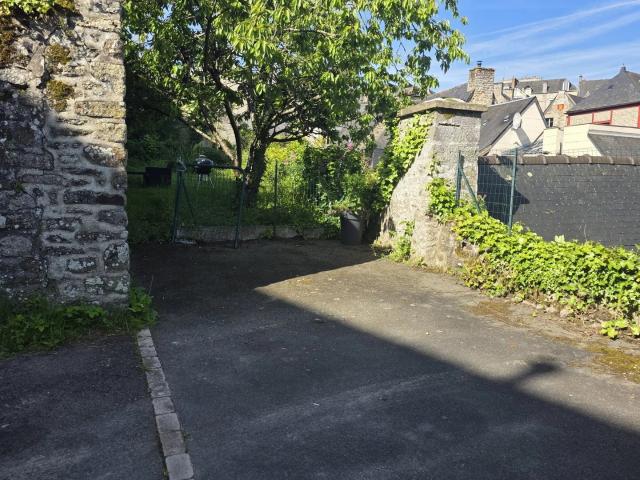 CENTRE DINAN EN EXCLUSIVITE T2 MEUBLE PARKING CENTRE DINAN EN EXCLUSIVITE