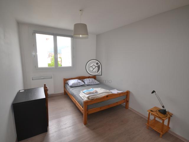 Appartement meublé T3 avec balcon et cave Grenoble proche Tram ligne C et Parc Paul Mistral