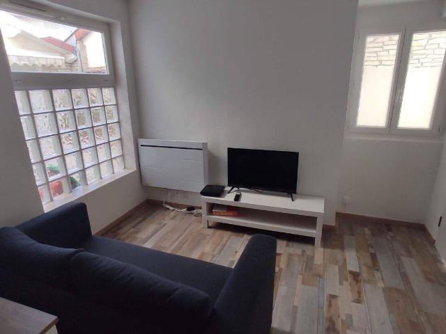 Appartement Meximieux 1 pièce s 21.45 m2