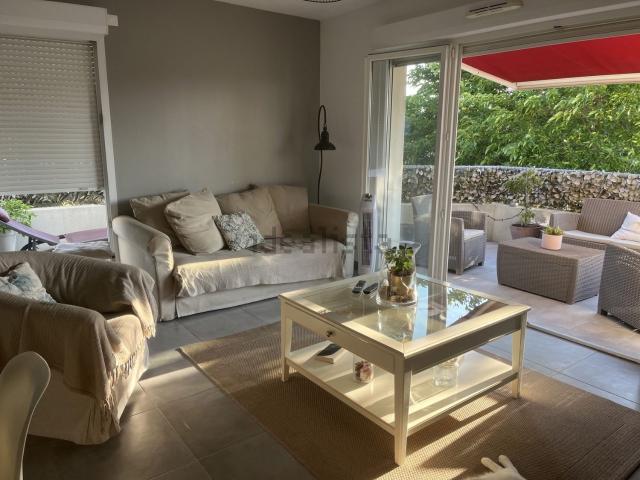 Appartement, Mèze