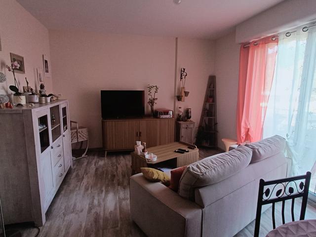 Appartement Millau T2 avec ascenseur et cave résidence pro. 48m² Millau