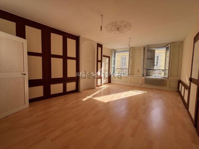 Appartement, Mirecourt