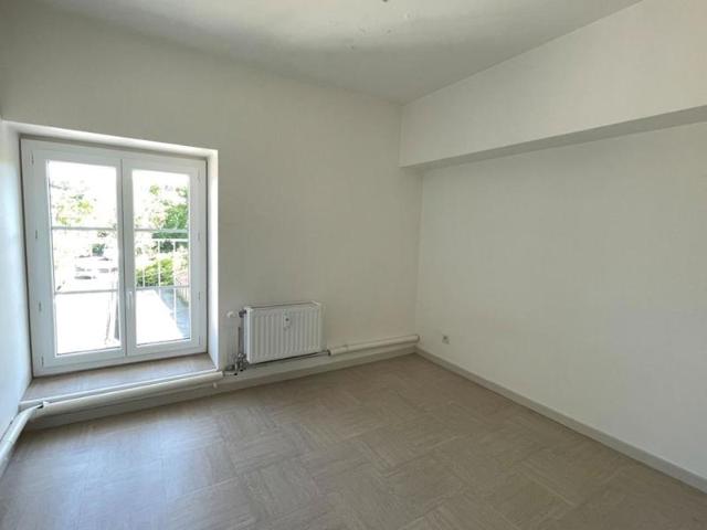 Appartement Montbrison 1 pièce s 38 m2