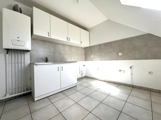 APPARTEMENT MONTIGNY LE BRETONNEUX 2 pièces 40m2