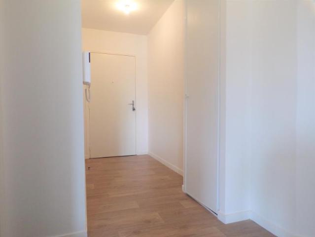 APPARTEMENT MONTIGNY LE BRETONNEUX 2 pièces 52.04m2