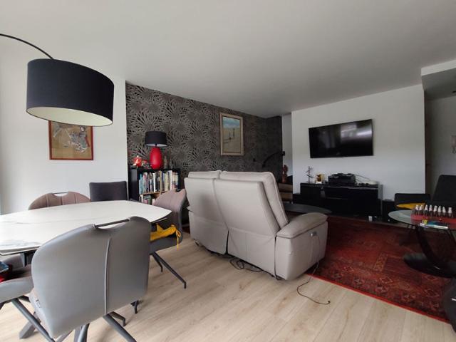 NOUVEAUTÉ ? Duplex Rénové | 2 Suites Parentales | Terrasse Sud | Double Garage | Piscine | Montivilliers