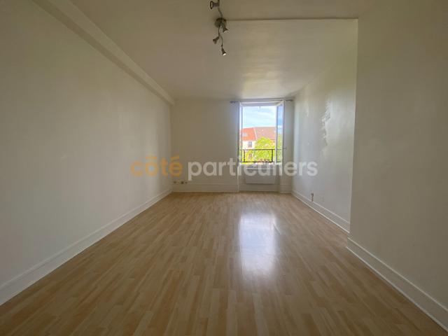 Appartement Montlhery 1 pièce s 33.05 m2