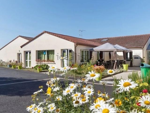 Appartement, Monts sur Guesnes