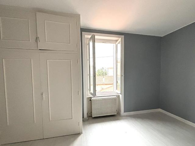 Appartement Montrond Les Bains 3 pièce s 80.760 m2