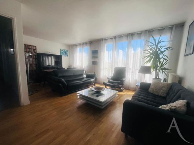 Appartement Montreuil 4 pièce s 67.77 m2