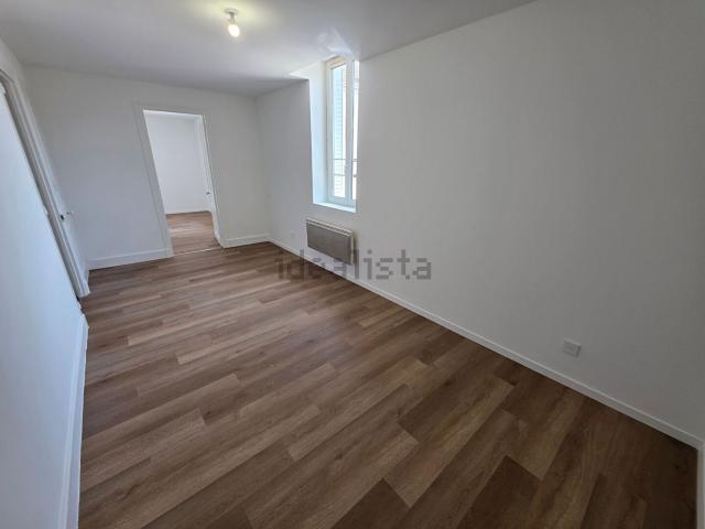 Appartement, Montréal la Cluse