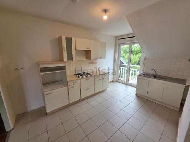 Appartement, Montréal la Cluse