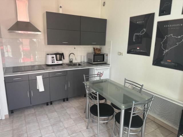Appartement Montreal La Cluse 1 pièce s 26.0 m2