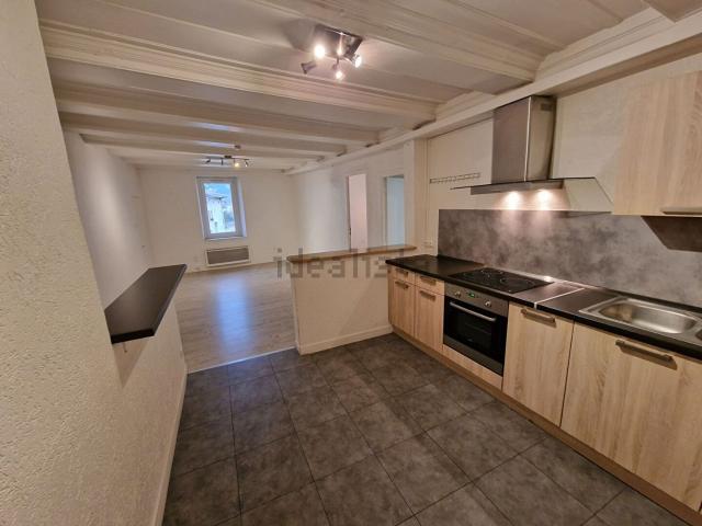Appartement, Montréal la Cluse