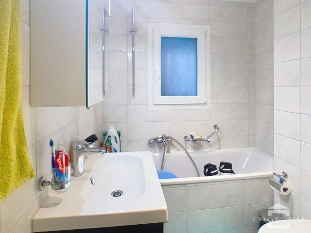 Appartement moderne de 3.5 pcs au 1er avec grand balcon