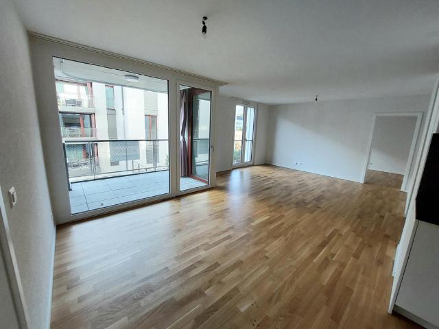 APPARTEMENT MODERNE DE 3.5 PIECES AU 3EME ETAGE PLEIN CENTRE VILLE