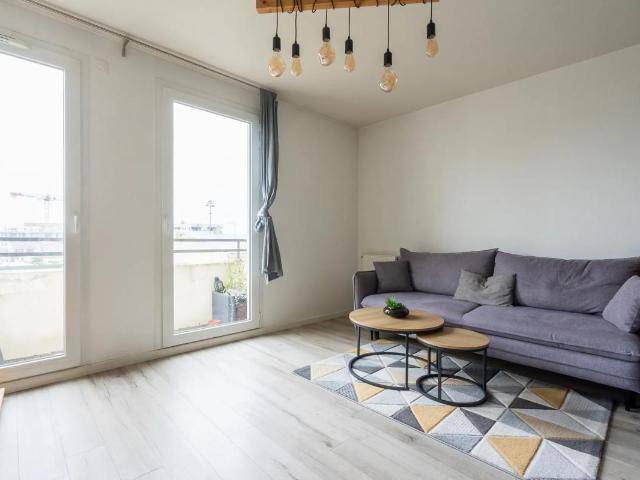 Appartement moderne 2 pièces avec terrasse à Drancy