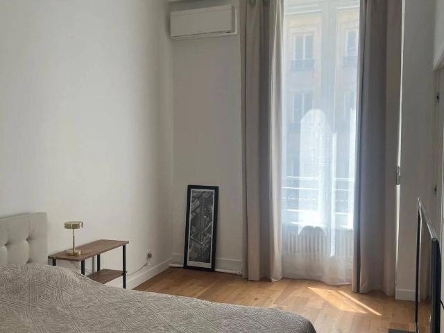 Appartement moderne 2 pièces à Gaillon, Paris 2ème