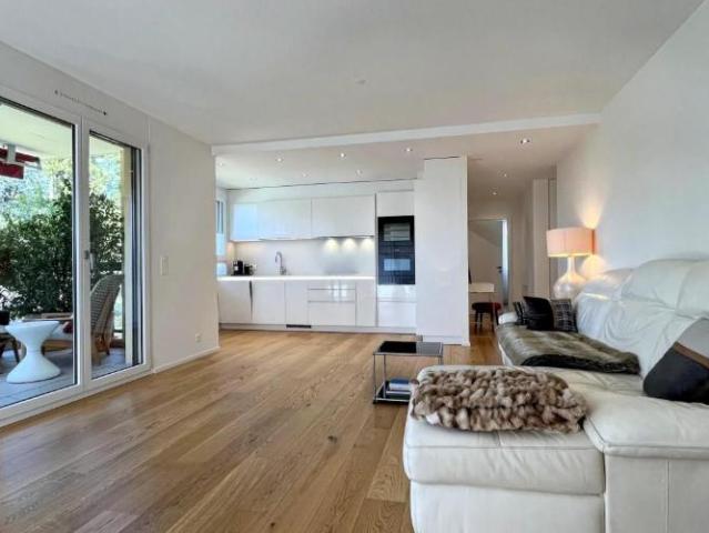 Appartement moderne 4.5 pièces à Prilly avec piscine