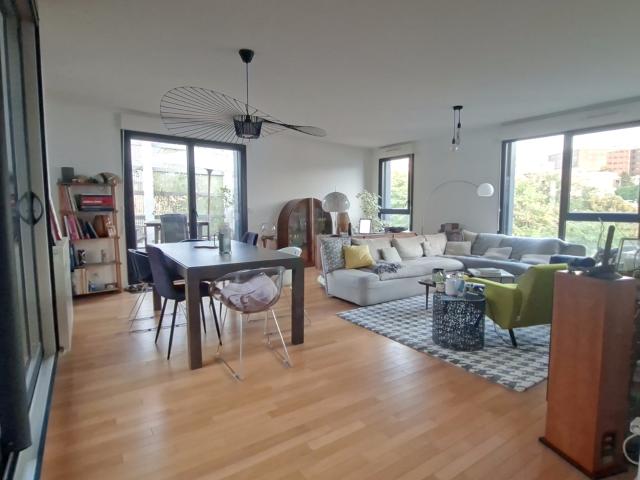 Appartement moderne 4 pièces avec patio