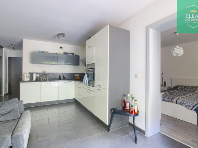 Appartement moderne 50 m2 dernier étage proche Luxembourg