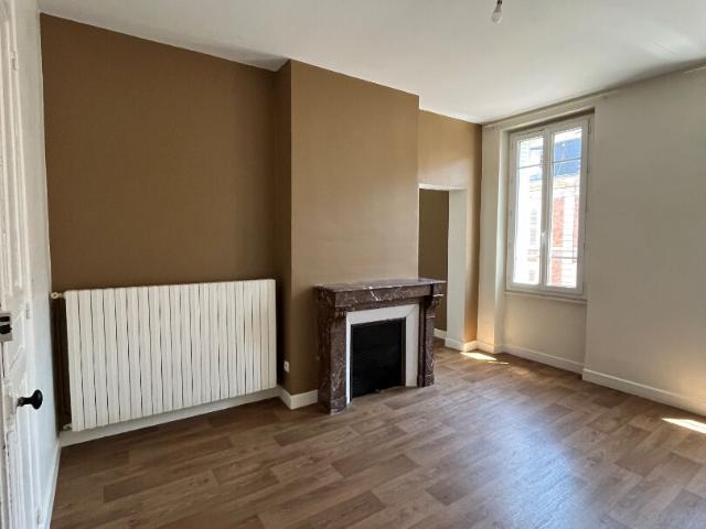 Appartement Moulins 3 pièce s