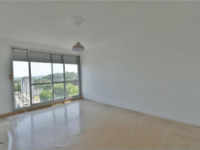 APPARTEMENT MOURENX CENTRE 60m2 HABITABLE