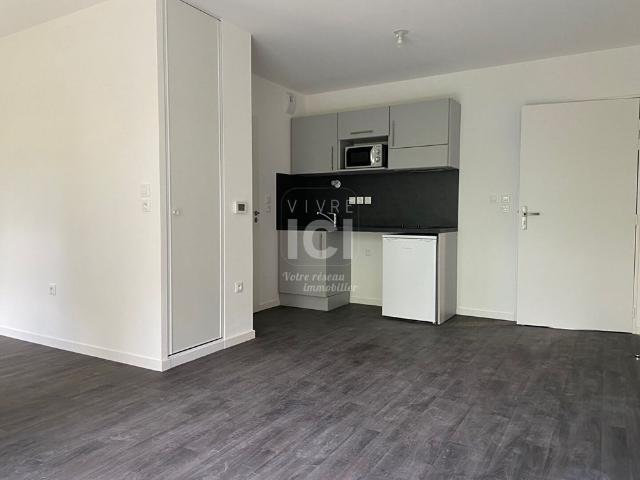 Appartement Nantes 1bis piï¿½ce s 28.50 m2 Balcon + Place de parking