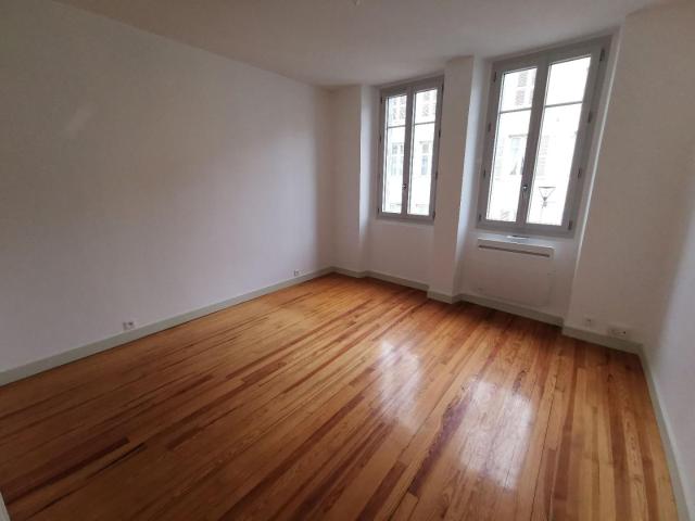 Appartement Nantua 3 pièce s 84.0 m2