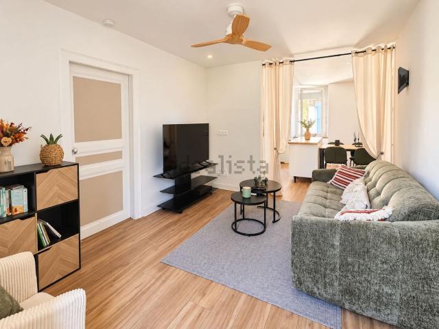 Appartement, Nay