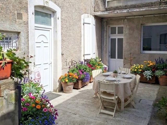 Appartement, Nay
