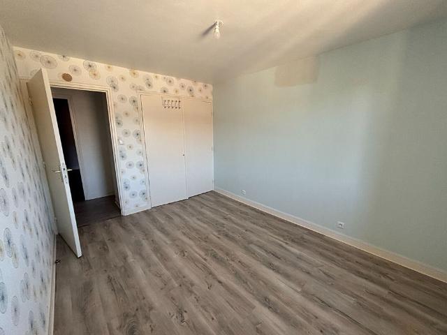 Appartement Neuville Sur Ain 4 pièce s 92 m2