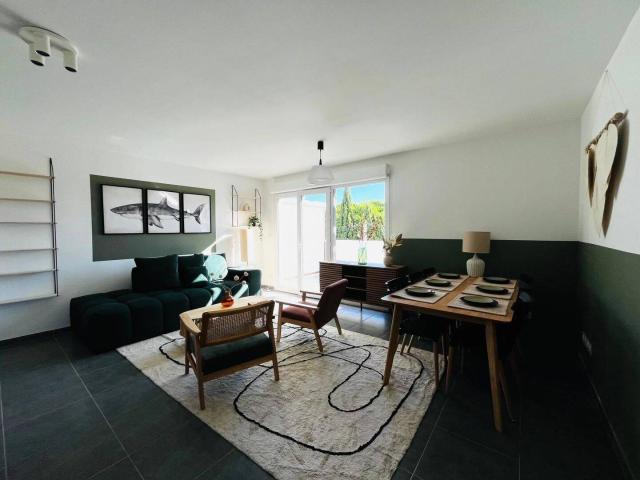 Appartement neuf, meublé avec roof top et parking