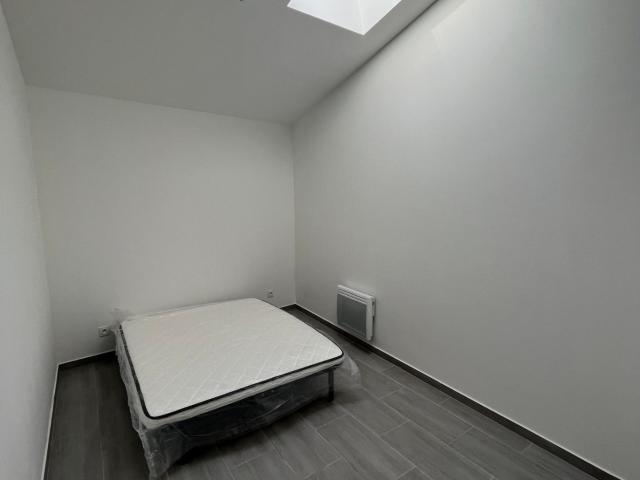 Appartement neuf cuers T2 600 euros eau compris