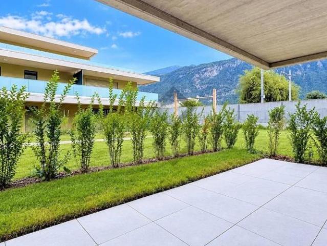 Appartement neuf de 3.5 pces avec jardin à Uvrier