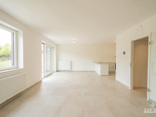 Appartement neuf: deux chambres, terrasse, jardin, parking