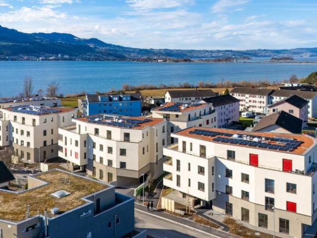 Appartement neuf idéalement situé au bord du lac à Rapperswil Jona