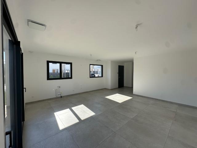 Appartement neuf standing CABESTANY, RDC, 3 pièces, Jardin 3 faces, garage, RE2020, FNR
