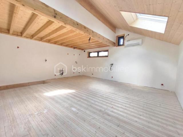 Appartement neuf – 85 m² – jamais habité plus garage et climatisation réversible