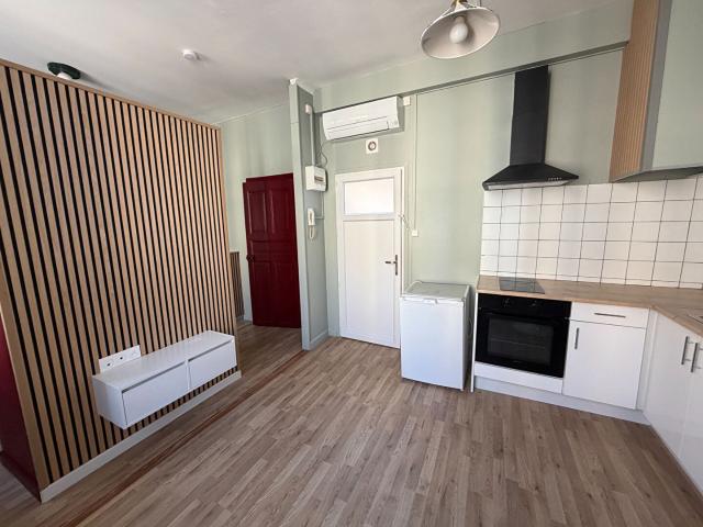 Appartement Nimes 1 pièce s 25.29 m2